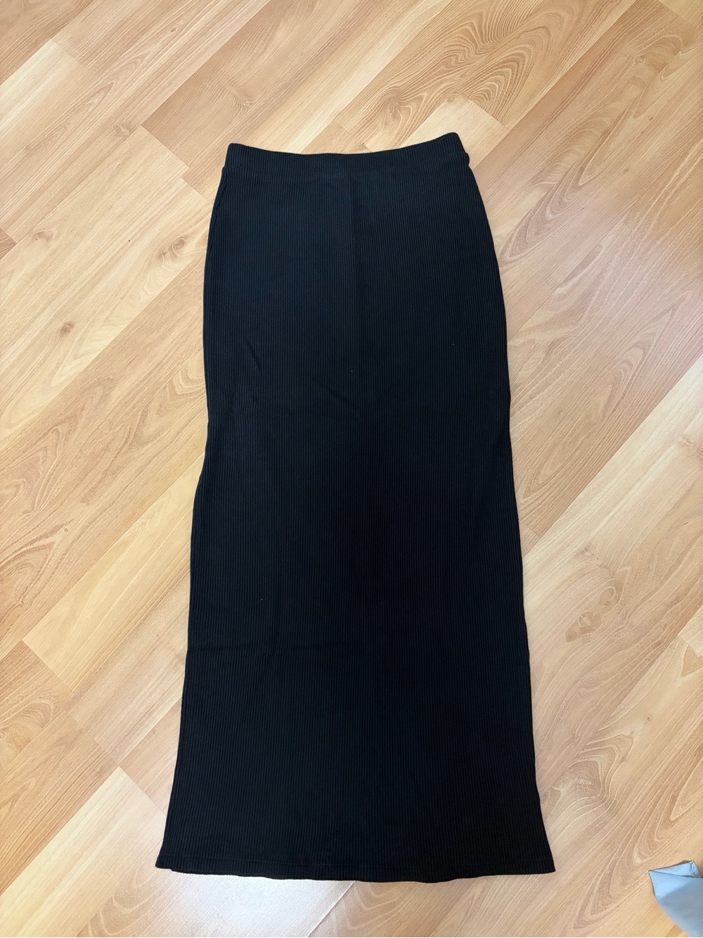 Black Ribbed Knit Maxi Skirt with slit